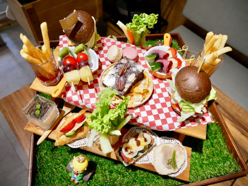 [台北大安] 璐露野生活 LULUYELIFE CAFÉ華麗夢幻的派對野餐桌 / 野餐餐廳 / 輕食三明治 / 可外帶外送