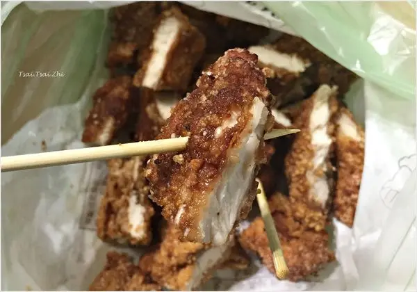 [新北三重]火烤香雞排|三重在地人才知道的隱藏版美食小吃|先炸後烤的碳香美味雞排，一塊只要$60|近三重商工、博愛新村站