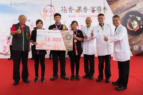 家味香徐穎晨主廚領軍 - 榮獲2017中區客家美食比賽季軍！