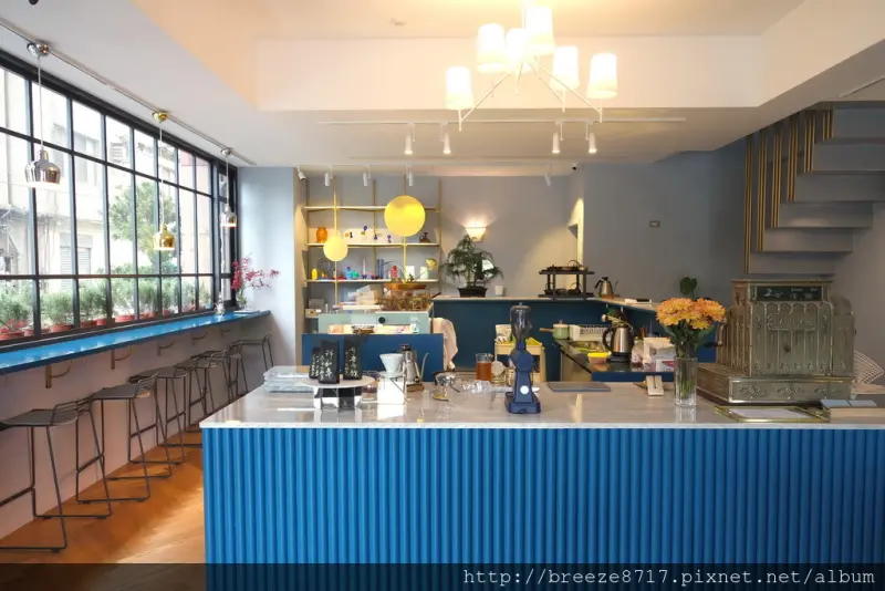Glück│勾人的藍色美感與質感咖啡館【桃園市中壢區】