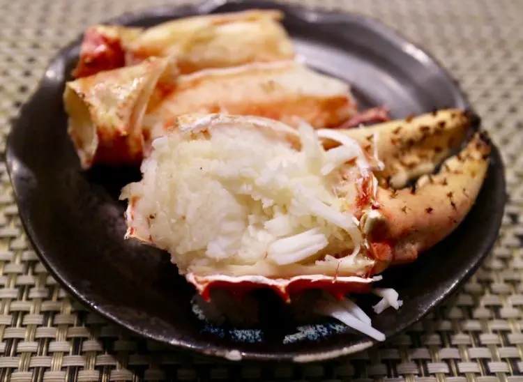 【原月日式頂級帝王蟹燒烤吃到飽】鹽蔥牛舌、肋眼牛排任你吃，桌邊專業代烤，輕鬆享受美食 - 邦妮2兔