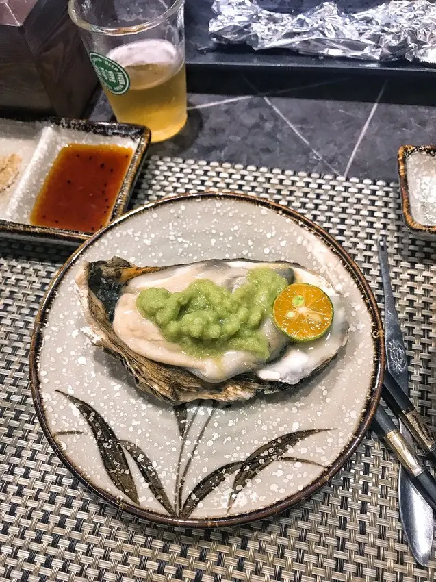 板橋美食 | 原月日式頂級帝王蟹燒烤吃到飽 限量肥美生蠔 啤酒喝到飽