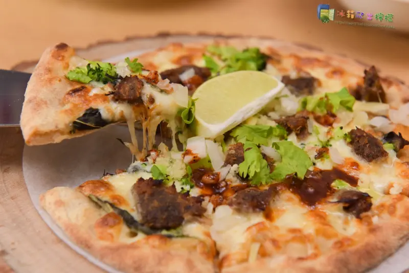 【食-新竹竹北】我給你個-綠創蔬廚(竹北文信店)❤令人驚艷無窮的印度咖哩風味披薩❤蔬食披薩味道竟然完勝葷食❤連披薩邊緣都好吃的餅皮❤天然有機健康蔬食▶體驗團特別邀約體驗活動◀