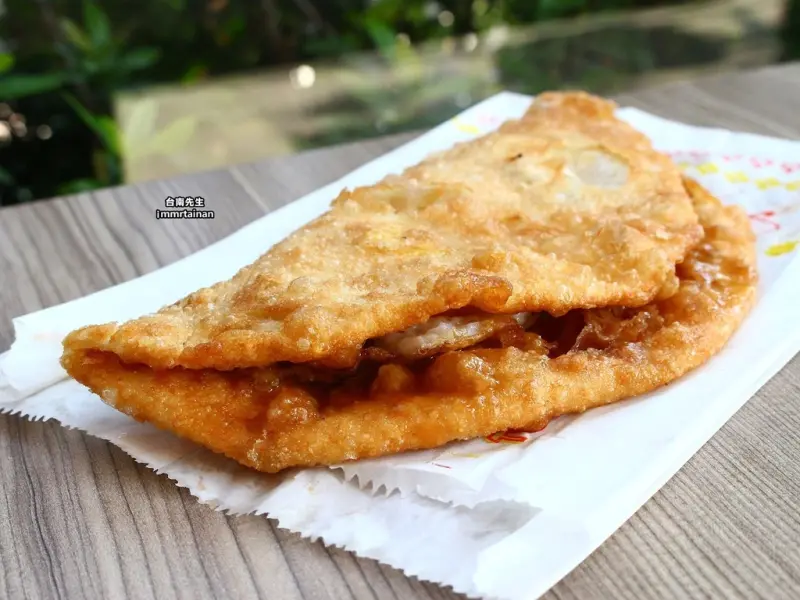 台南烙餅／30年無名老店／每日限量只賣3樣／自製麵糰現炸現煎／隱藏版銅板美食／在地人的下午茶－「無名蔥油餅」
