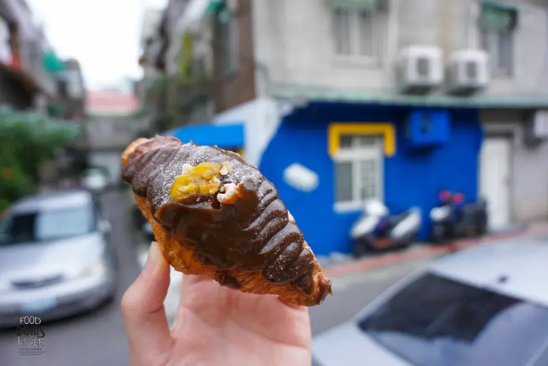 ♚食記♚台北大安【八月堂HAZUKIDO】沖繩黑糖可頌●蜂巢可頌●炙燒明太子●紅粉戀人●黃色起司●季節限定●排隊店●可頌麵包●忠孝復興捷運站