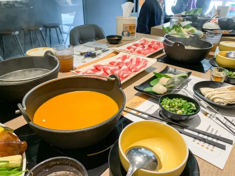 行天宮站火鍋 | 雞湯大叔 品嚐季節限定的匈牙利雞湯 涮涮鍋排隊店