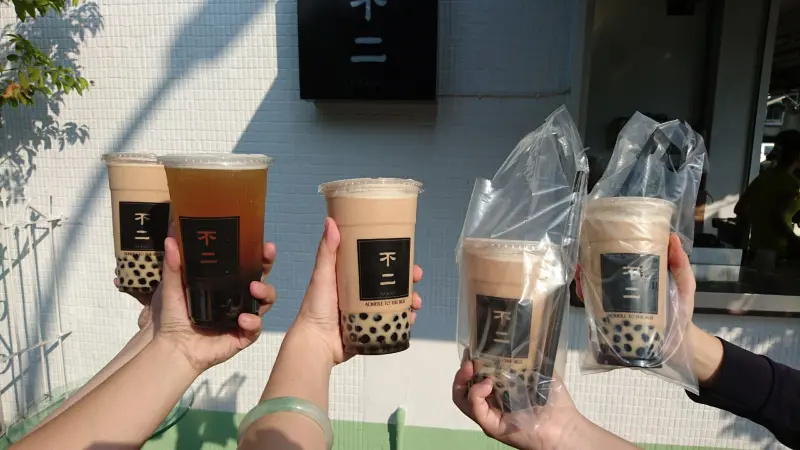 高雄~不二茶飲~限量珍珠Q彈有嚼勁~排隊也不一定買的到喔~              