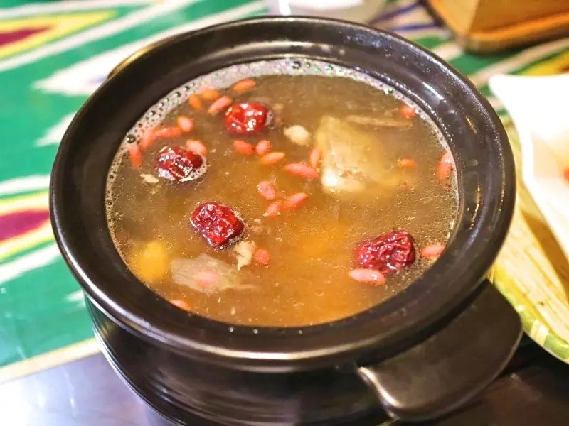 【台北.新疆菜】南晴新疆私房菜-羊排羊腱羊肉鍋，奶香羊肉聚寶盆