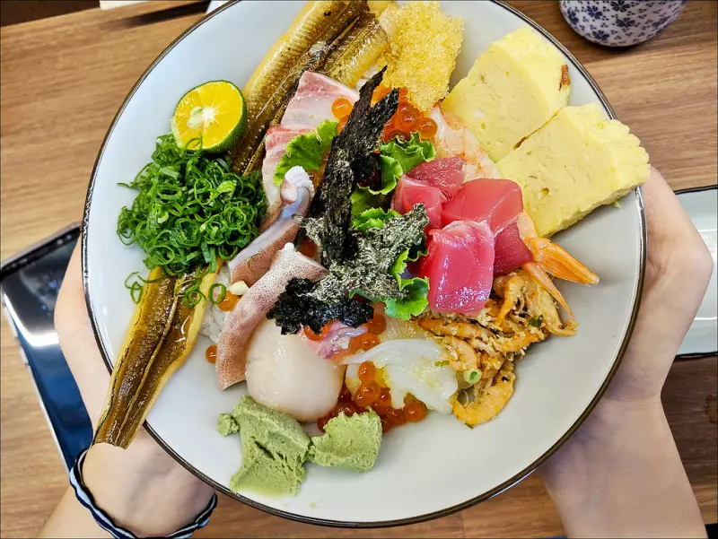 [台中] 阿不拉壽司 台中東山黃昏市場日本料理壽司吧推薦 用料新鮮價位不貴又好吃