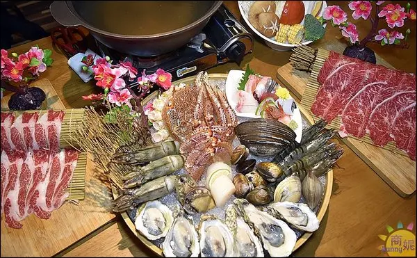 【鍋物特輯】台中高CP值鮮活海鮮鍋物。水森水產。食材高檔價位不貴無敵新鮮老饕最愛!        
      