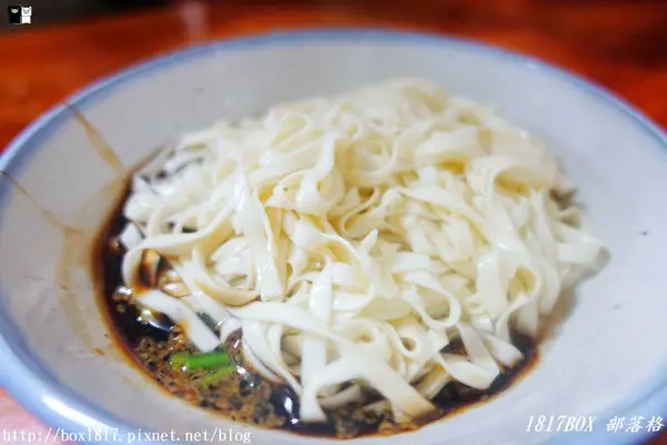 【宜蘭。頭城】50年古早味手工麵條。阿茂麵攤。宜蘭頭城小吃美食