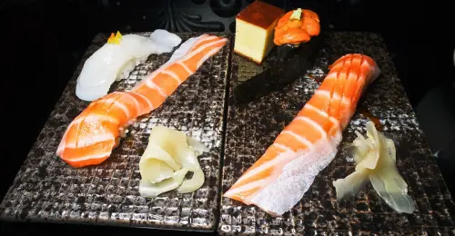 台北 六張犁 神樂坂割烹,壽司與烤蝦都很棒!!