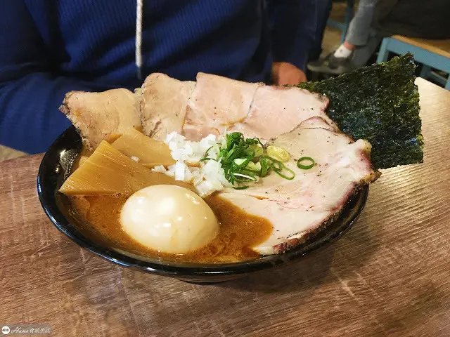 【台北信義】五之神製作所 | 捷運市政府站 高人氣排隊蝦味豚骨拉麵 