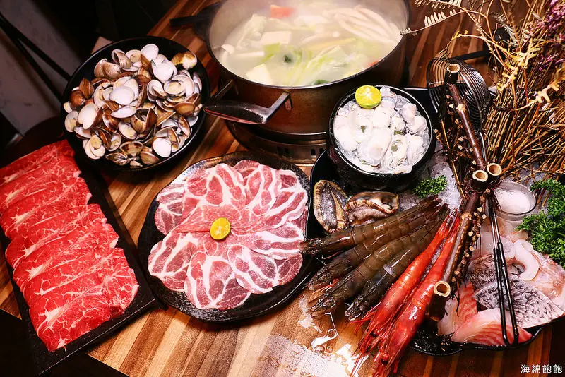 松山/民生社區火鍋『極蜆鍋物』女友不用睡之雙人海陸套餐(活南非鮑魚)+超補蜆湯+海鮮粥，打卡送梅花豬(捷運南京三民站)