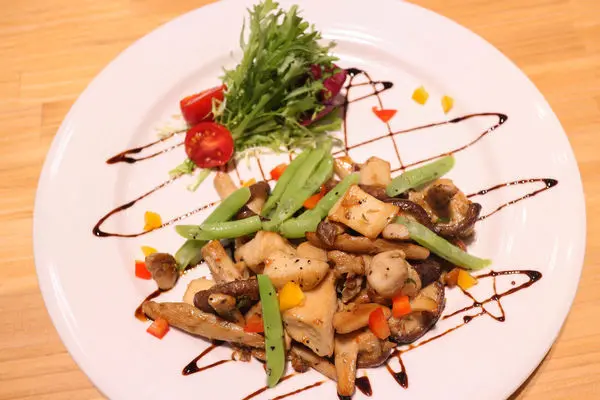 [新竹美食] 竹北義式料理推薦 :: 佐式義 || 肋眼牛排、海鮮燉飯。義式餐廳出現珍珠奶茶一點也不奇怪!! 