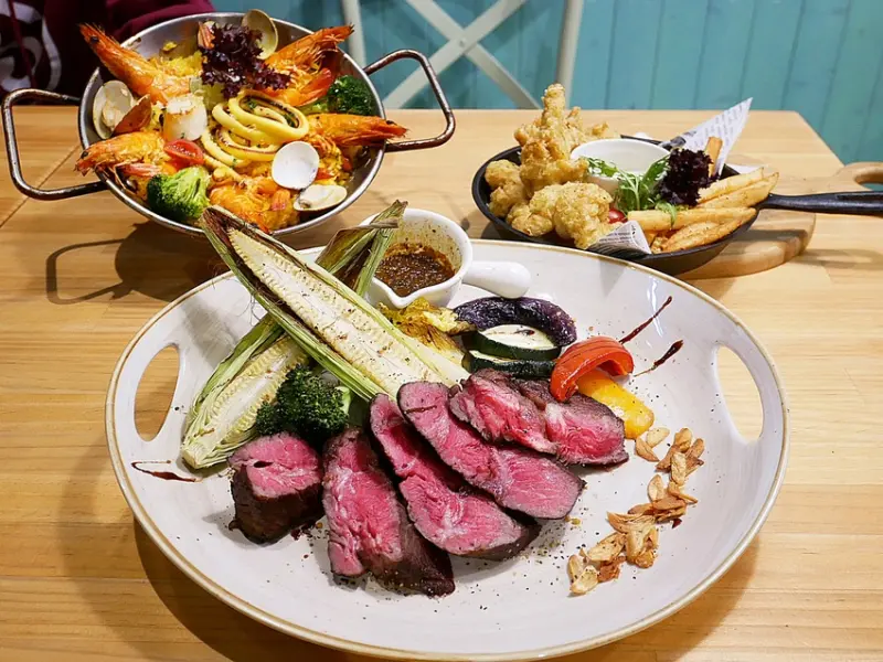 新竹竹北網美餐酒館，多款早午餐、義式料理、排餐可以品嘗，還有既是甜點又是飲料的疊疊樂，嚐鮮這邊請-佐式義餐酒館