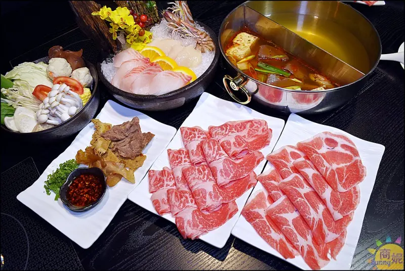 媒體報導藍寶寶麻辣鍋。清朝百年秘方湯頭重出江湖連包青天都聞香說讚。有宅配包全台都能吃到