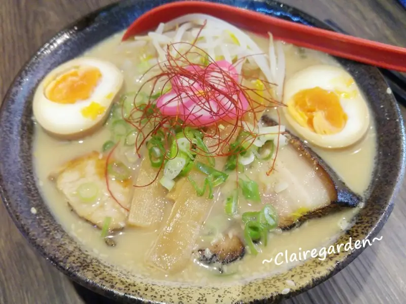 桃園 林口 麵家勝八~每日限量晚來就吃不到濃厚系拉麵。加麵加飯不加價