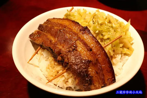 大稻埕魯肉飯.台北後車站華陰街批發商圈.台灣古早味道地小吃推薦.台北大同區銅板美食餐廳推薦.