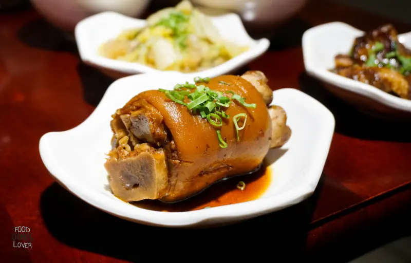 《食記》台北大同【大稻埕魯肉飯】軟嫩入味的豬腳X擁有六十年歷史X北門捷運站