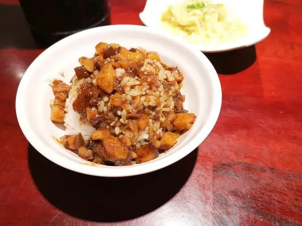 【美食】北市大同「大稻埕魯肉飯」巷弄飄香60年,吃不膩的好味道