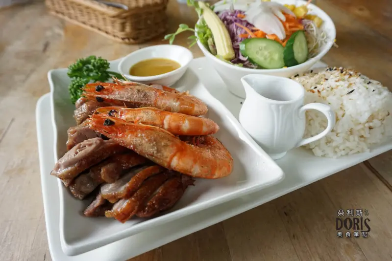 ♚食記♚宜蘭冬山 海陸雙拼 櫻桃鴨 藍鑽蝦 南瓜濃湯 鱈魚 起司條 太妃糖鬆餅 景觀餐廳 特餐 午餐 晚餐 咖啡 飲料 下午茶 梅花湖-小熊書房 