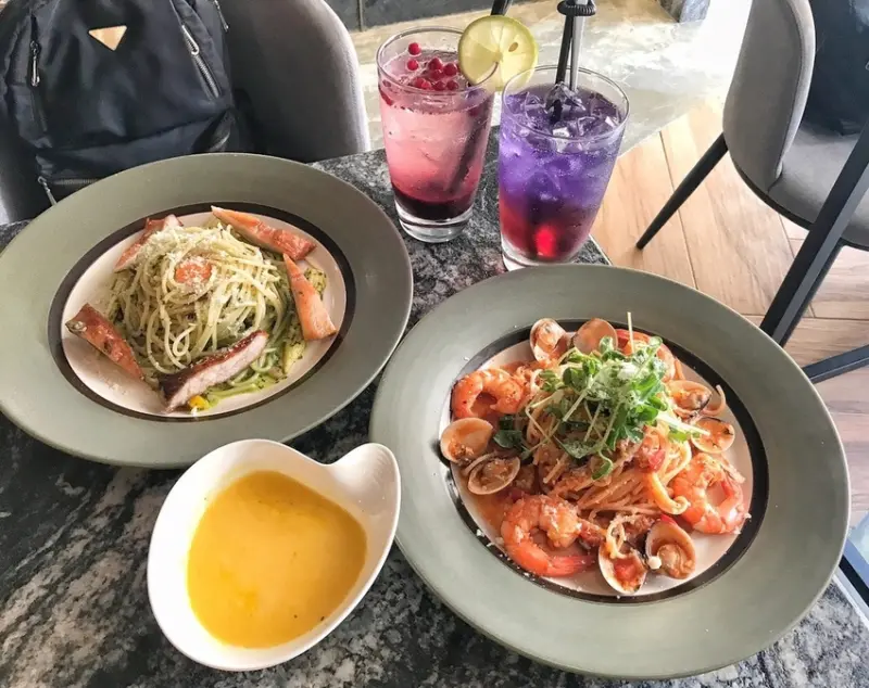 美的不要不要的店家─氣氛超好【美食】Yoh曜日義式餐酒館─聚餐首選~