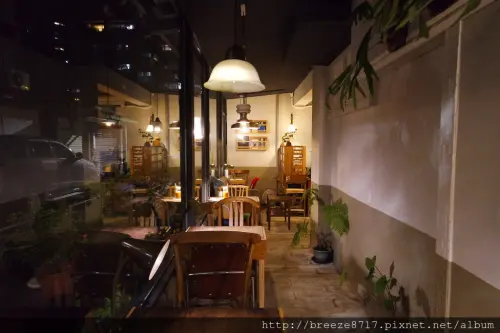 良日咖啡。質感與知性深夜咖啡館【台北】