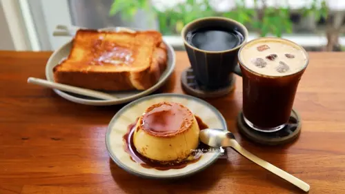 Coffee Intro 著手咖啡 自家烘焙+千瘡百孔的手工布丁VS烤土司 這裡有豆乳咖啡-Papa女王vs.喵星人N