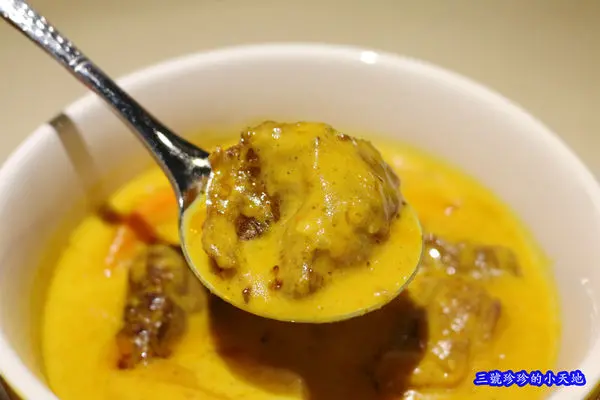 樂の神仙咖哩．台北親子餐廳．全台首創五色咖哩．京華城美食餐廳推薦．樂尼尼餐飲集團新品牌．免服務費白飯無限供應