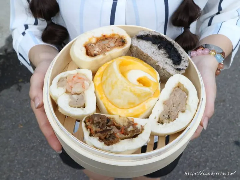頂金台港鮮肉包│台中人氣包子店，老闆是型男！口味創新，竟然還有川辣臭包子！