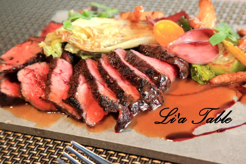 [台北松山]彷彿施魔法般的奇妙料理，視覺與味覺的奇幻饗宴！Lia Table - 大手牽小手。玩樂趣