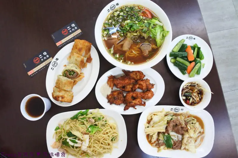 台南美食【二牛牛肉湯】安平在地高人氣牛肉湯.牛豬餐點品項多樣化.平價料理好滋味│安平區美食