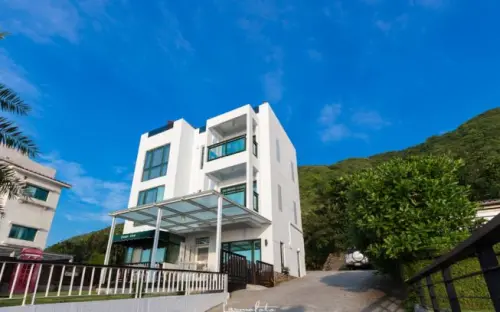 [花蓮民宿]海景第一排賞日出，慕夏四季海景民宿-加大的床墊睡起來比家裡還舒服,打開窗戶就可賞日出 - 老莫 Say台南