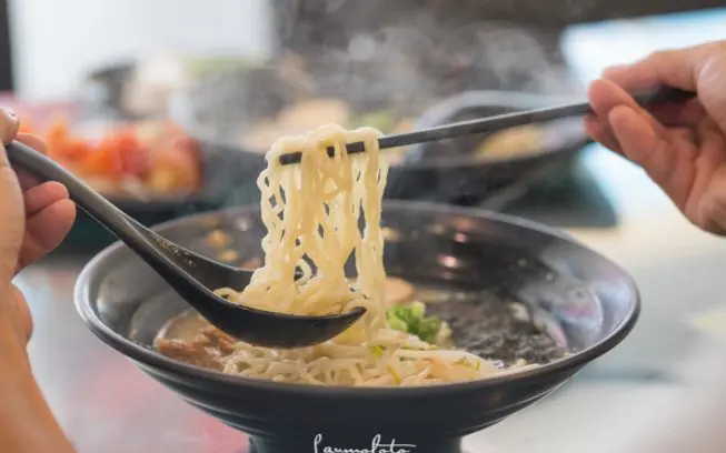 [台南拉麵推薦]位於學區的平價拉麵店-九州豚骨拉麵南門店，台南大學學生的最愛 - 老莫 Say台南