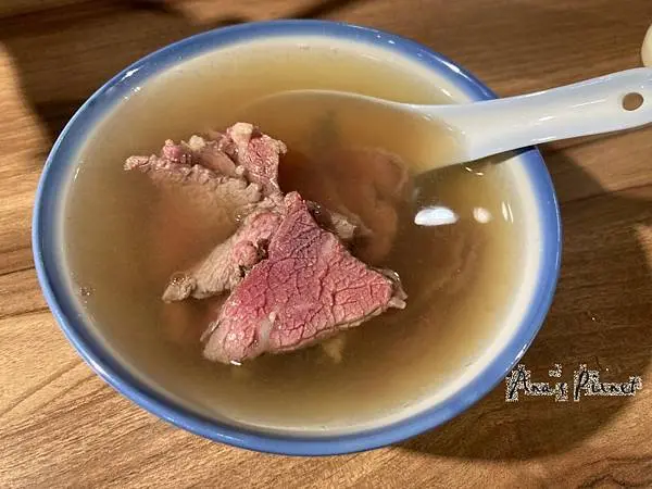 第六市場｜台中美食 🏵 臥虎藏龍的美食街，不吃可惜！ 🏵