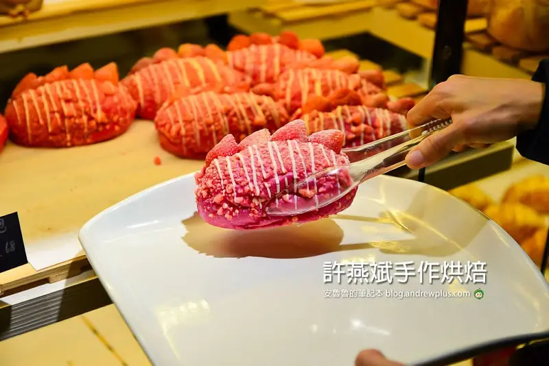 許燕斌手作烘焙(桃園)-新台灣麵包概念,好吃又有趣的巧克力髒髒包,草莓髒髒包
