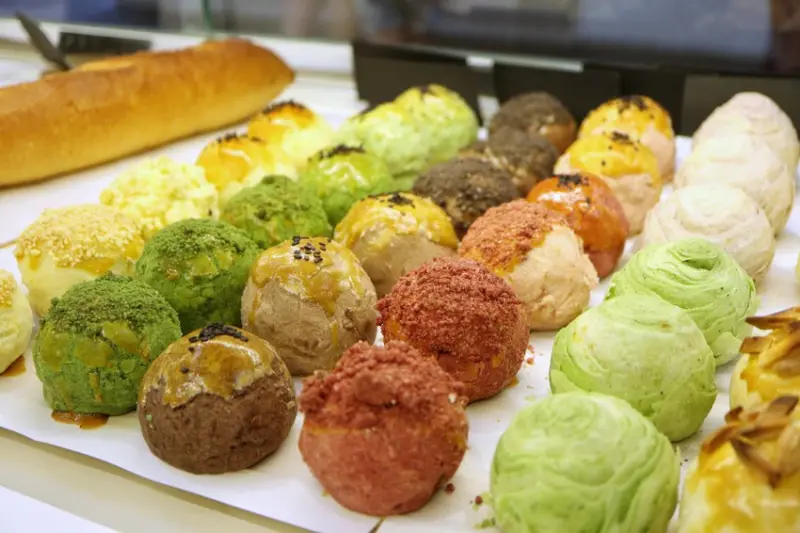 『中秋月餅禮盒』許燕斌手作烘焙坊｜世界冠軍手作月餅、馬卡龍月餅新風潮～