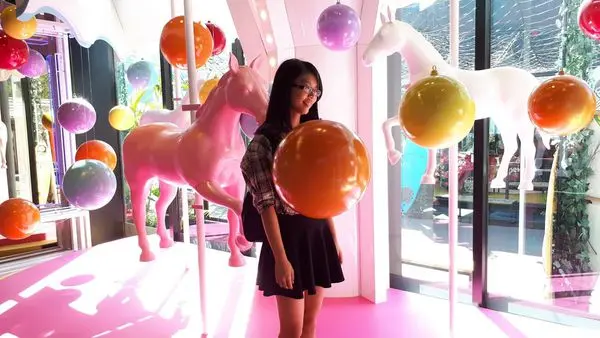 台北最新IG打卡熱點【巨型鋼彈在台北/潮人旅行探索】夢幻的旋轉木馬/免費展覽打卡送咖啡/台灣史上最大的鋼彈展