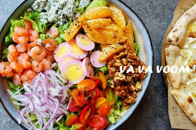 信義區美食 ▶ VA VA VOOM 時尚派對餐廳 ▶ 浪漫花牆 IG打卡 最新時尚變裝派對餐廳 姐妹聚餐必來