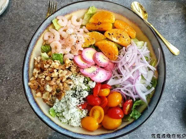 食●台北【VA VA VOOM 誠品信義】彩虹酪梨沙拉 視覺與味蕾雙享受 空間美學 食尚新殿堂