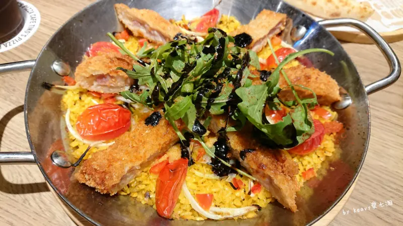 ★台南東區★【Tinos Pizza Café 堤諾比薩-台南崇學店】正統義式風味比薩/烤飯/烤麵。