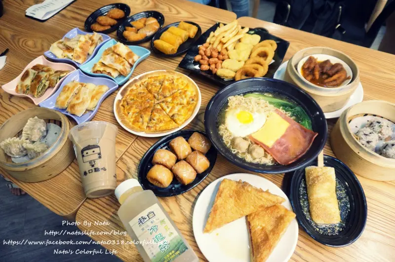 【美食♔台南北區】巷口宵夜點心(台南金華店)。「消夜好所在」不知道要去哪裡吃消夜嘛？！來巷口~台式、港式、義式讓你吃得很歡喜