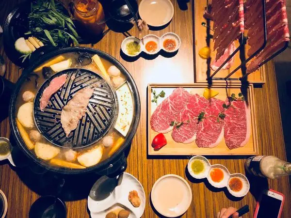 捷運忠孝復興站✿泰豬鍋Mookata✿火烤兩吃 ! 泰式碳烤衝擊味蕾的享受~ 肉超有水準!! 服務也好貼心!!