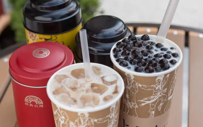 上宇林連鎖茶飲，南科地區受歡迎的茶飲品牌，加盟招募中；店內熱門飲品:珍珠鮮奶茶，紅龍鮮奶茶 - 老莫 Say台南