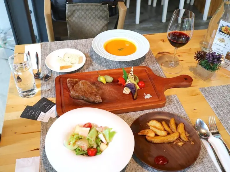 美味的日本鹿兒島A5和牛套餐，在成大就吃得到！X Dining艾克斯義式餐酒館｜台南成功大學大學路22巷內高質感餐廳，無添加料理，天然健康的美味 - 進食的巨鼠