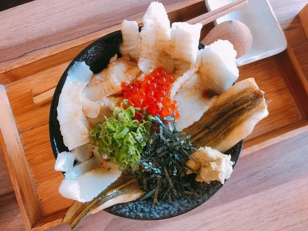 捷運六張犁站✿壽司爸✿人氣排隊店~CP值很高的日式丼飯 ! 食材超級新鮮價位又親切兒