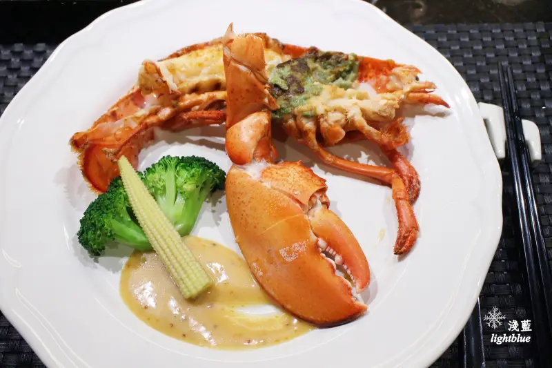 [ 市府站．松菸週邊美食 ] 淺藍 × 大初 Teppanyaki～高cp值預約制無菜單鐵板料理，千元就有龍蝦干貝與牛排