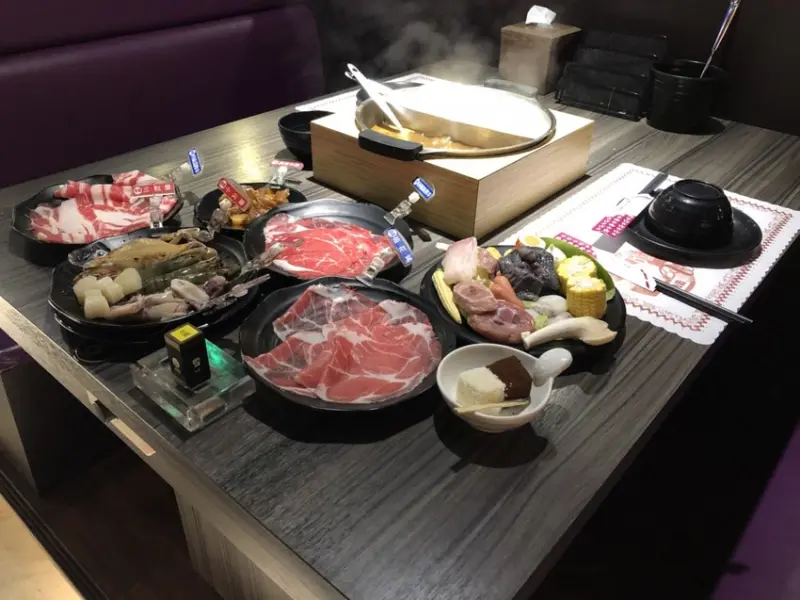 吃貨不容許錯過的火鍋推薦~鬼椒麻辣王!!