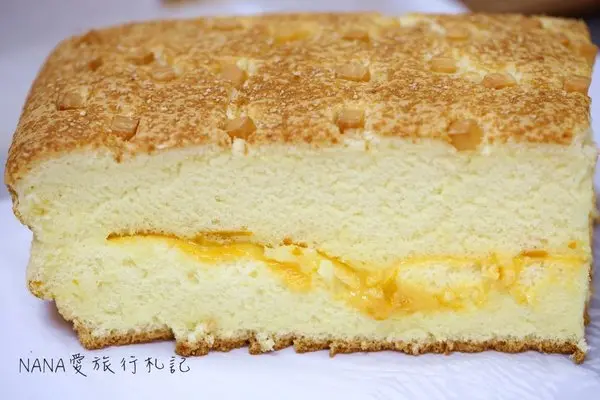 有間本舖古早味蛋糕。最愛黃金起司口味,金黃起司緩緩流出！每日新鮮手作出爐,晚來就明天請早!        
      